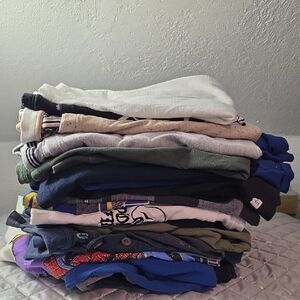 Lot sale! 24 pieces. Assorted T-Shirt Bundle